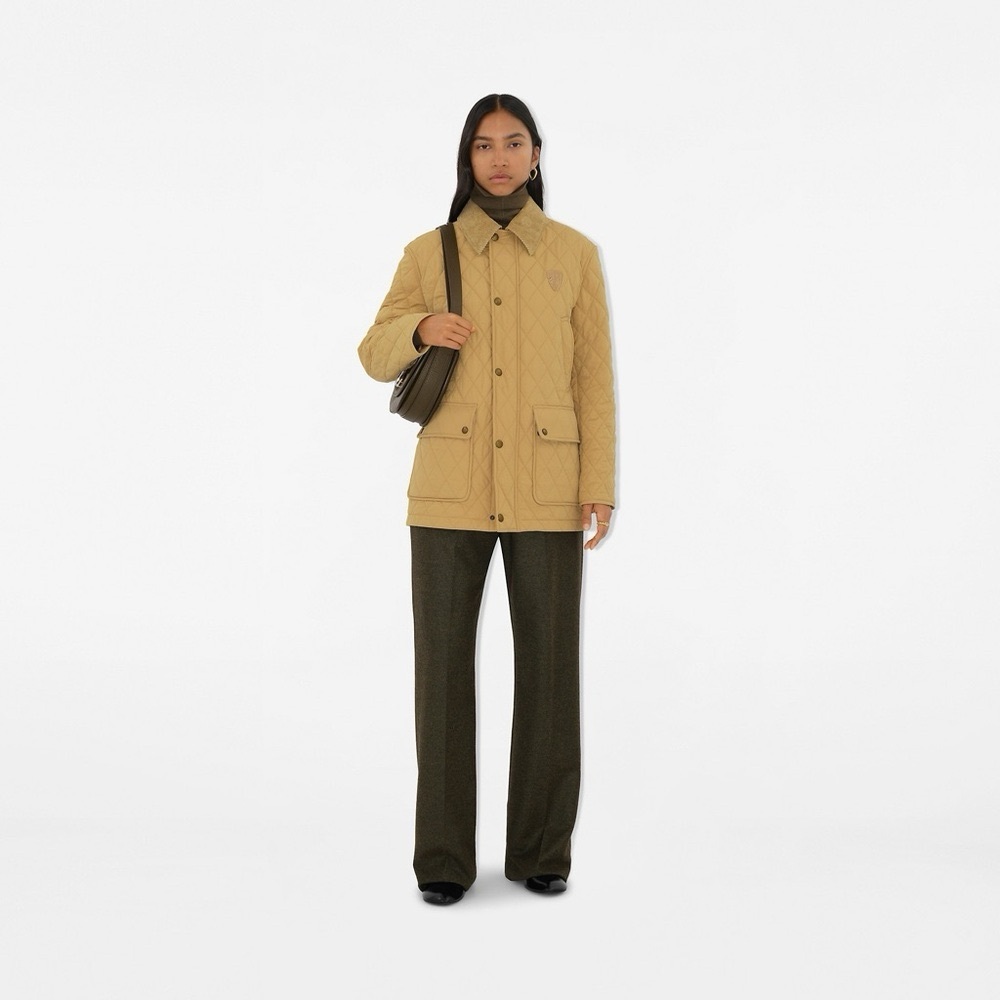 NEW Burberry Women’s Quilted Nylon Barn Jacket in Flax Sand Designer Size XS - Picture 11 of 14